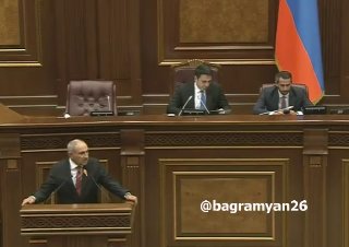 Пашинян заявил о необходимости новой революции в Армении после выборов
