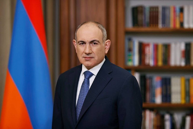 Никол Пашинян поздравил армян с Днём Конституции и призвал к реформам