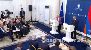 Урсула фон дер Ляйен объявила в Ереване о €200 млн помощи Армении и поздравила Пашиняна с победой на выборах