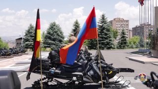 Германия передала Армении 16 снегоходов для высокогорных условий