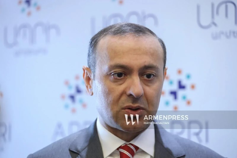 Армения намерена ускорить подписание мирного договора с Азербайджаном — секретарь Совбеза