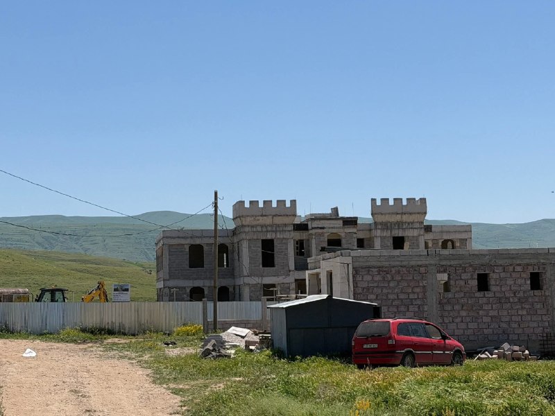 В селе Зар Котайкской области началось строительство школы и детсада по госпрограмме