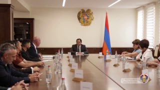 В Минобороны Армении прошло первое заседание Общественного совета под руководством Сурена Папикяна