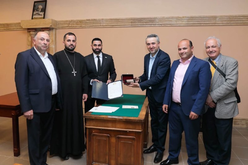 Древневавилонская клинописная табличка передана в дар Матенадарану в Ереване
