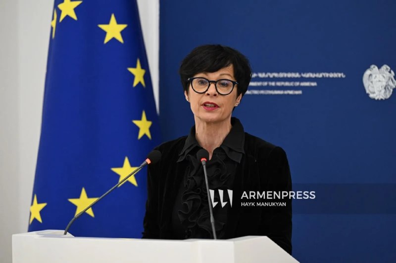 ЕК надеется начать переговоры с Украиной по всем 33 главам в июле
