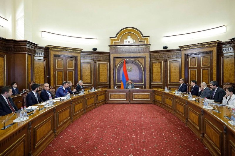 Никол Пашинян обсудил меры по развитию экспорта и поддержку фермеров в Армении