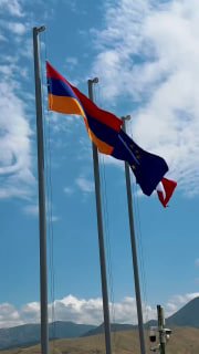 Пашинян проинспектировал строительство Вединского водохранилища: орошение для 3220 га в Армении